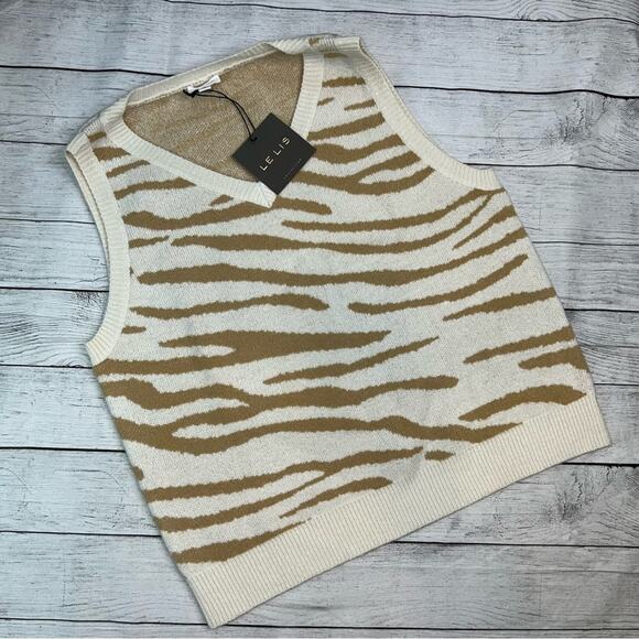 Le Lis NWT Tan and Cream Zebra Print V-Neck Sleeveless Sweater Vest Size Small - Picture 2 of 6